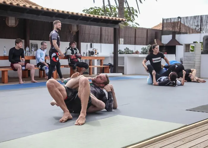 Konukevi Line Up Kite & Surf Camp *