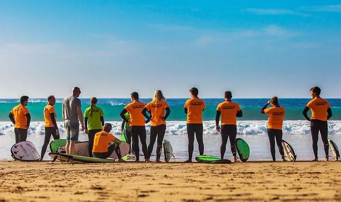 Гостевой дом Line Up Kite & Surf Camp Коральео